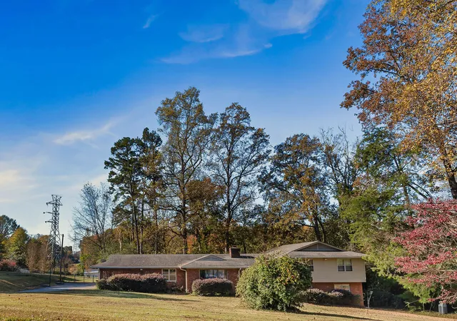 Photo 1 of Single family home for sale at 524 Perrin Dr, Spartanburg, SC 29307 | MLS# 20297213 | Listing updated on 2026-08-17