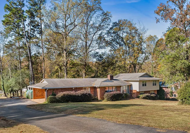 Photo 2 of Single family home for sale at 524 Perrin Dr, Spartanburg, SC 29307 | MLS# 20297213 | Listing updated on 2026-08-17