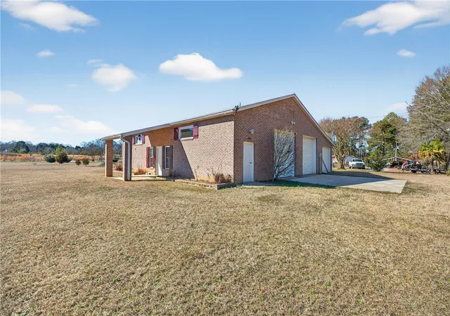 Photo 2 of Single family home for sale at 3400 Old Dobbins Brg Rd, Fair Play, SC 29643 | MLS# 20297189 | Listing updated on 2026-08-12