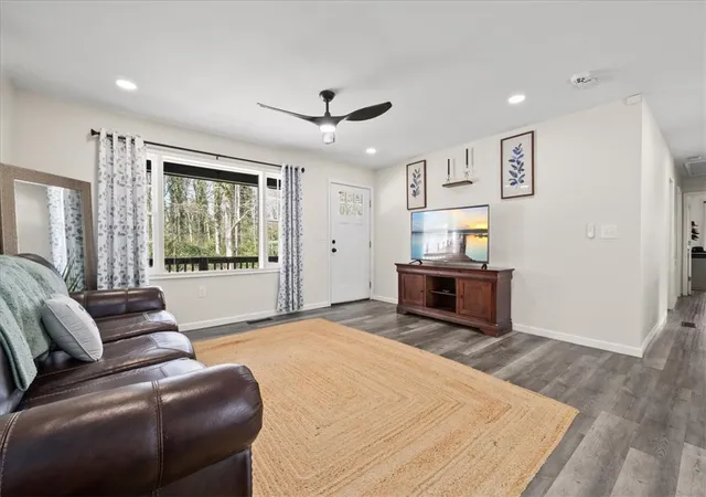 Photo 3 of Single family home for sale at 129 Holloway Blvd, Belton, SC 29627 | MLS# 20297616 | Listing updated on 2026-08-28