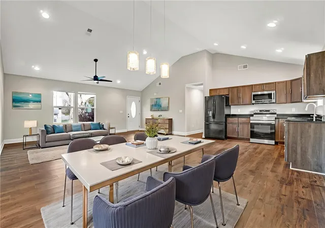 Photo 3 of Single family home for sale at 7 W 2nd Street, Williamston, SC 29697 | MLS# 20297639 | Listing updated on 2026-09-09