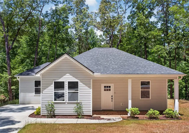 2nd image of 152 Quail Hollow Cir, Westminster, SC 29693 | MLS# 20297529