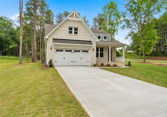 Photo 2 of Sale Pending at 110 Lakeside Dr, Anderson, SC 29621 | MLS# 20297713 | Listing updated on 2026-08-22