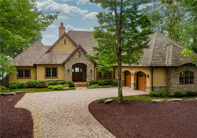 Photo 1 of Single family home for sale at 91 The Cliffs Pkwy, Landrum, SC 29356 | MLS# 20298635 | Listing updated on 2026-08-18