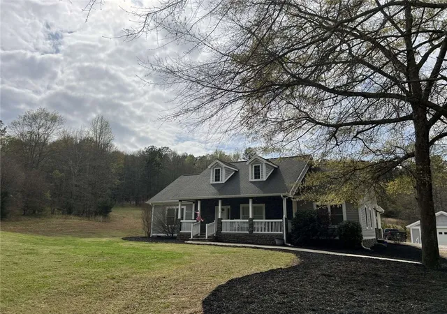 Photo 4 of Single family home for sale at 119 Boulden Rd, Fair Play, SC 29643 | MLS# 20299132 | Listing updated on 2026-09-18