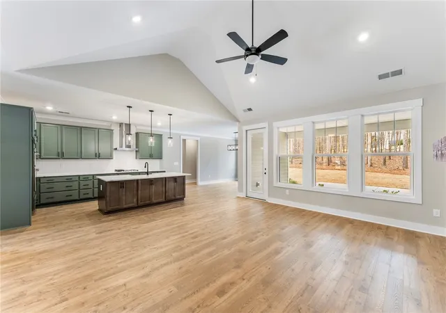 Photo 4 of Single family home for sale at 117 Falcon Crst Way, Pickens, SC 29671 | MLS# 20299304 | Listing updated on 2026-08-21