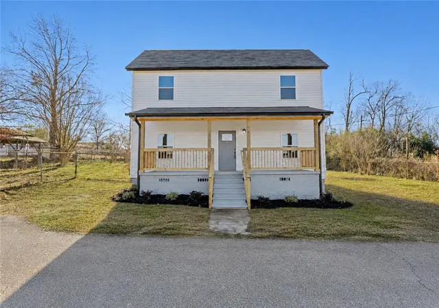 Photo 1 of Sale Pending at 8 Powell St, Seneca, SC 29678 | MLS# 20299443 | Listing updated on 2026-09-17