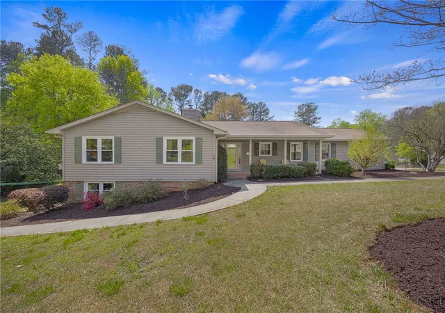 Photo 1 of Single family home for sale at 1002 Berkeley Dr, Clemson, SC 29631 | MLS# 20299437 | Listing updated on 2026-08-19