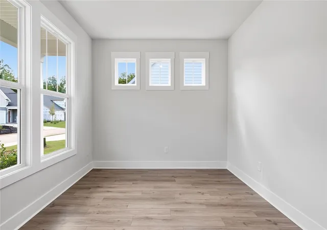 Photo 3 of Single family home for sale at 128 Beaverdam Crk Dr, Anderson, SC 29621 | MLS# 20300376 | Listing updated on 2026-09-11