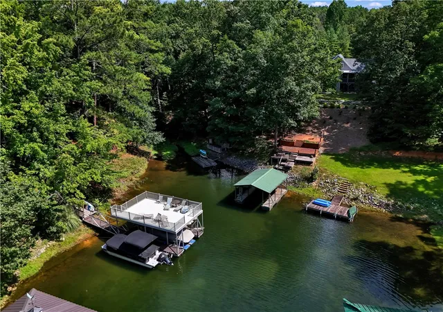 Photo 4 of Single family home for sale at 125 Cvs Nook, Six Mile, SC 29682 | MLS# 20299320 | Listing updated on 2026-08-29