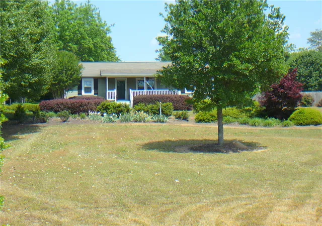 Photo 2 of Single family home for sale at 3673 Highway 28 S, Anderson, SC 29624 | MLS# 20300573 | Listing updated on 2026-08-17