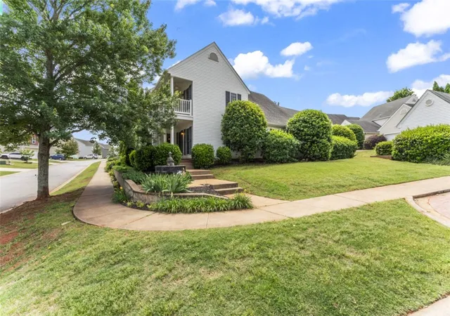 Photo 3 of Single family home for sale at 100 Homeplace Dr, Pendleton, SC 29670 | MLS# 20300407 | Listing updated on 2026-09-22