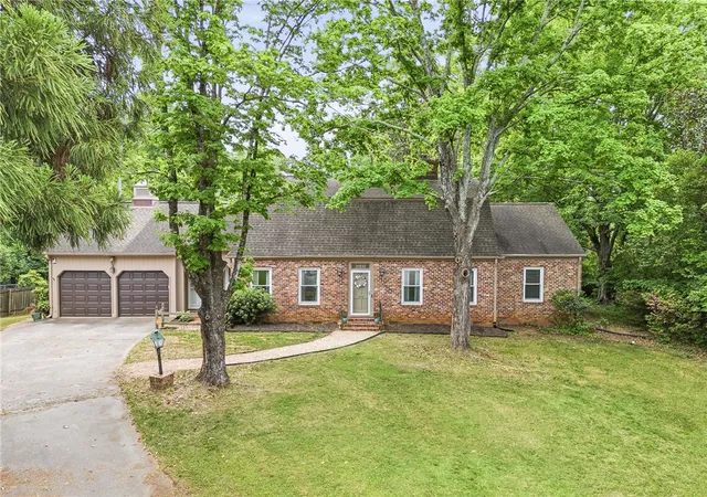 Photo 1 of Single family home for sale at 2804 Echo Trl, Anderson, SC 29621 | MLS# 20298763 | Listing updated on 2026-09-10