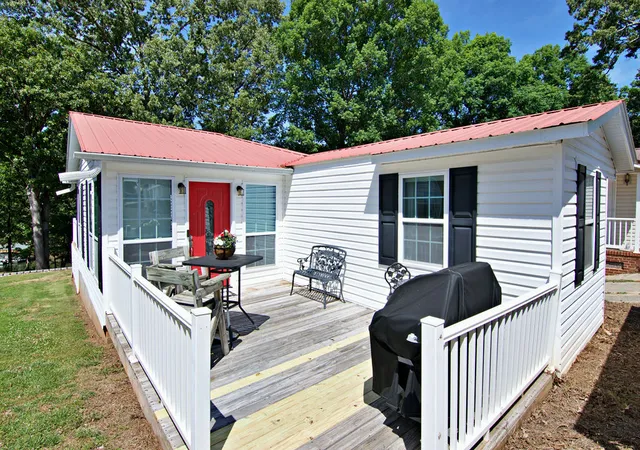 4th image of 435a Lakewood Dr, Townville, SC 29689 | MLS# 20301071