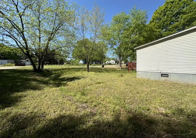 Photo 3 of Sale Pending at 304 Manley Dr, Anderson, SC 29626 | MLS# 20301419 | Listing updated on 2026-08-25