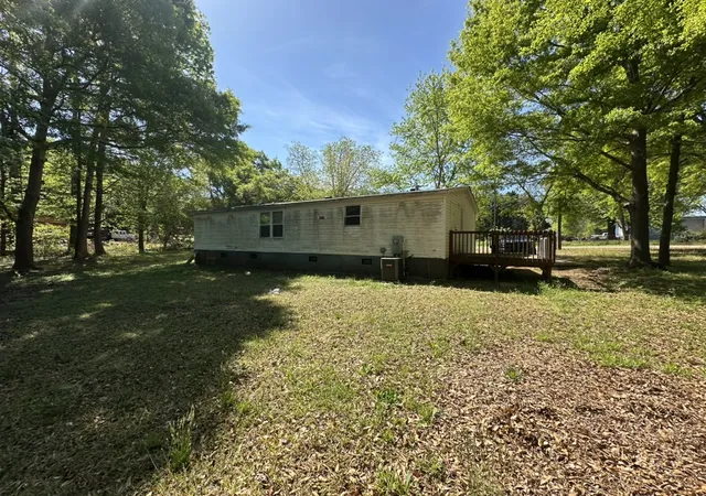 Photo 4 of Sale Pending at 304 Manley Dr, Anderson, SC 29626 | MLS# 20301419 | Listing updated on 2026-08-25