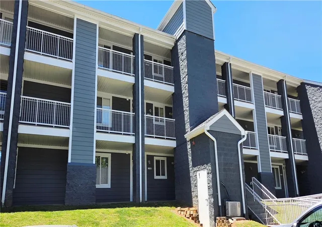 1st image of 1402 Northlake Dr #14B, Anderson, SC 29625 | MLS# 20301196