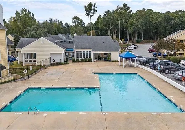 2nd image of 1402 Northlake Dr, Anderson, SC 29625