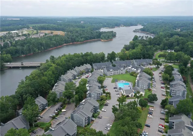 3rd image of 1402 Northlake Dr, Anderson, SC 29625
