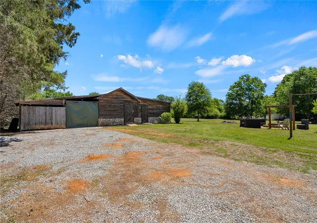 Photo 3 of Manufactured home for sale at 106 Unity Church Rd, Starr, SC 29684 | MLS# 20301375 | Listing updated on 2026-09-10