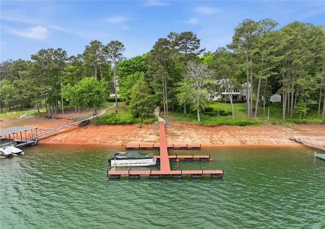 Photo 2 of Single family home for sale at 119 S Shore Dr, Fair Play, SC 29643 | MLS# 20301410 | Listing updated on 2026-09-19