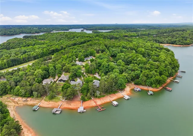 Photo 3 of Single family home for sale at 119 S Shore Dr, Fair Play, SC 29643 | MLS# 20301410 | Listing updated on 2026-09-19