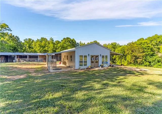 Photo 1 of Sale Pending at 2528 Elberton Hwy, Iva, SC 29655 | MLS# 20301510 | Listing updated on 2026-09-17