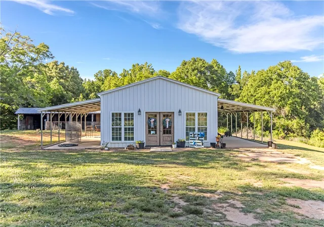 Photo 2 of Sale Pending at 2528 Elberton Hwy, Iva, SC 29655 | MLS# 20301510 | Listing updated on 2026-09-17