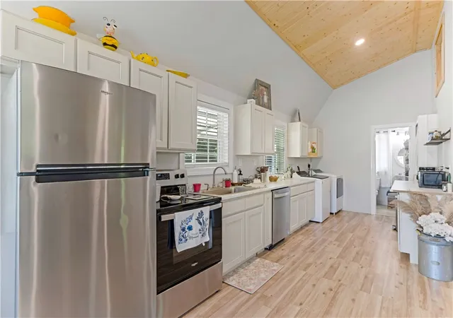 Photo 3 of Sale Pending at 2528 Elberton Hwy, Iva, SC 29655 | MLS# 20301510 | Listing updated on 2026-09-17