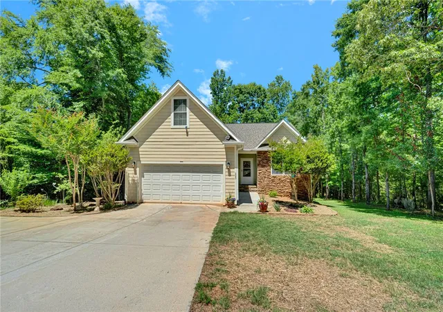 1st image of 523 Serena Cir, Anderson, SC 29621 | MLS# 20301581