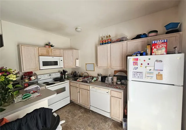 Photo 3 of Townhouse for sale at 122 University Village Dr #G, Central, SC 29630 | MLS# 20301458 | Listing updated on 2026-08-24