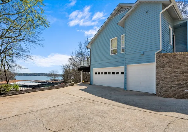 Photo 2 of Single family home for sale at 243 Dockside Way, Anderson, SC 29625 | MLS# 20301614 | Listing updated on 2026-09-21