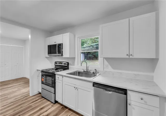 Photo 4 of Single family home for sale at 417 Westwood Dr, Anderson, SC 29626 | MLS# 20301949 | Listing updated on 2026-09-03