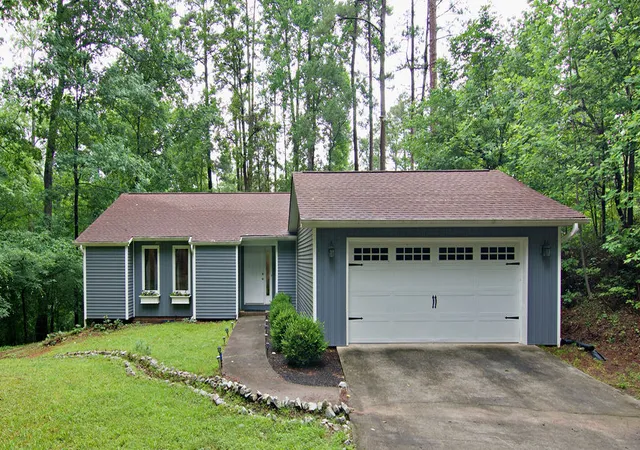 Photo 1 of Single family home for sale at 1279 Coneross Point Dr, Seneca, SC 29678 | MLS# 20301926 | Listing updated on 2026-08-11