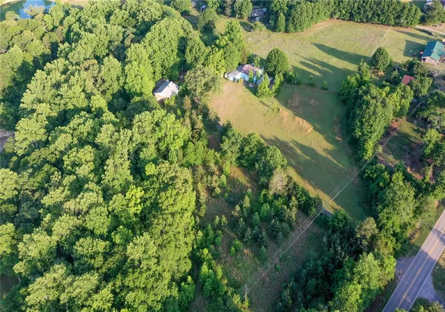 Photo 3 of Sale Pending at 1281 Anderson Hwy, Easley, SC 29642 | MLS# 20301822 | Listing updated on 2026-08-22