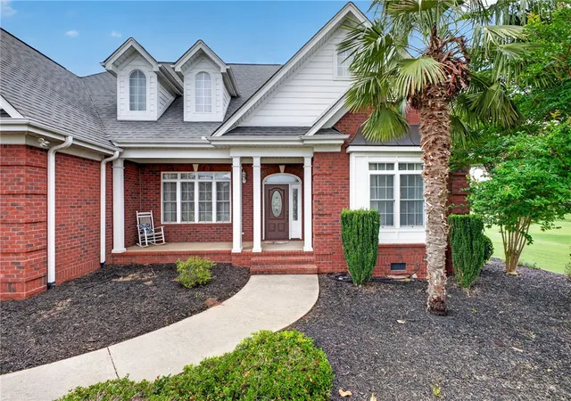 Photo 2 of Single family home for sale at 6 Ione Cir, Williamston, SC 29697 | MLS# 20301977 | Listing updated on 2026-10-11