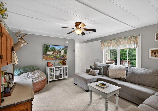 Photo 4 of Manufactured home for sale at 1757 Old Dobbins Brg Rd, Townville, SC 29689 | MLS# 20302005 | Listing updated on 2026-09-28