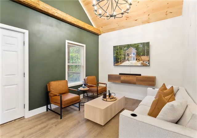 Photo 3 of Single family home for sale at 329 Beech Dr, Westminster, SC 29693 | MLS# 20302073 | Listing updated on 2026-09-07