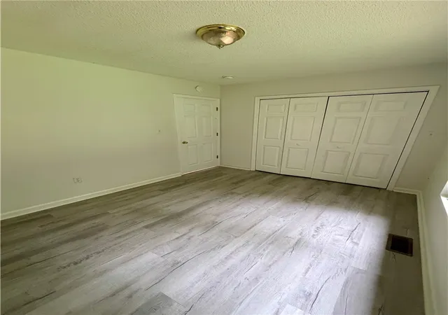 Photo 3 of Sale Pending at 212 I St, Anderson, SC 29625 | MLS# 20302257 | Listing updated on 2026-08-20