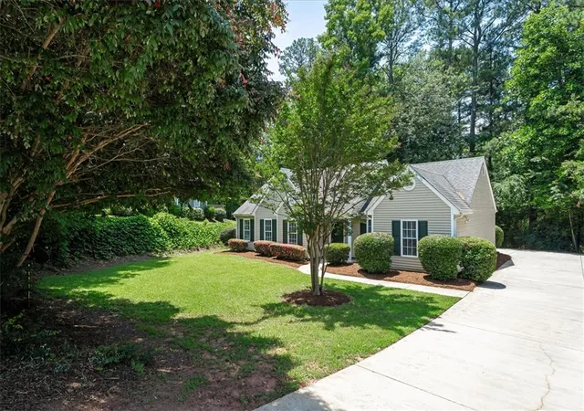 Photo 2 of Sale Pending at 212 Blue Ridge Dr, Clemson, SC 29631 | MLS# 20302534 | Listing updated on 2026-08-28