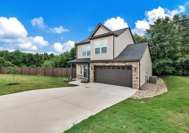 Photo 1 of Single family home for sale at 140 Pheasant Ridge, Anderson, SC 29626 | MLS# 20302533 | Listing updated on 2026-10-01