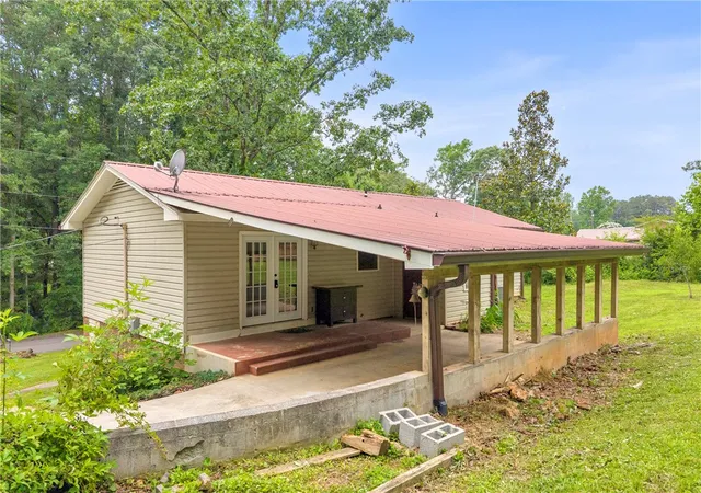 Photo 3 of Single family home for sale at 1064 S Greenwich Dr, Walhalla, SC 29691 | MLS# 20302327 | Listing updated on 2026-09-16