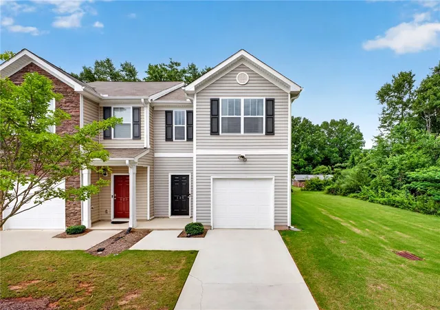 Photo 1 of Townhouse for sale at 125 Southridge Ct, Easley, SC 29642 | MLS# 20302689 | Listing updated on 2026-09-20