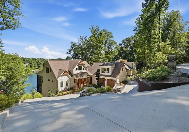 1st image of 305 Harbor Dr, Seneca, SC 29678 | MLS# 20302835