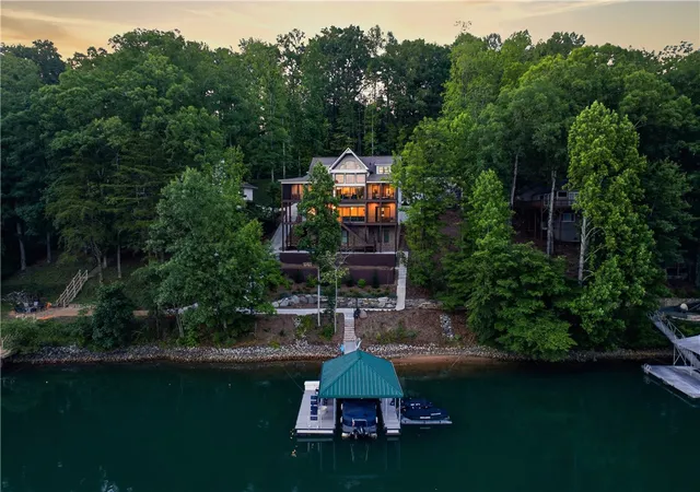 50th image of 305 Harbor Dr, Seneca, SC 29678 | MLS# 20302835