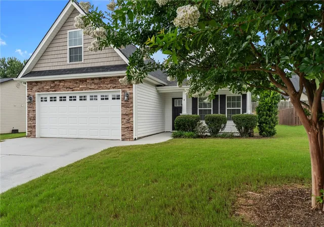 Photo 3 of Single family home for sale at 4 Citation Ct, Anderson, SC 29621 | MLS# 20302057 | Listing updated on 2026-09-18