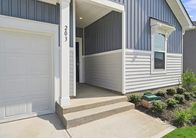 Photo 3 of Sale Pending at 203 Moretz Pl, Spartanburg, SC 29306 | MLS# 20302519 | Listing updated on 2026-10-04