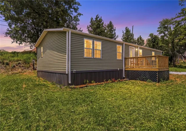 Photo 1 of Manufactured home for sale at 162 Crest Cir, Spartanburg, SC 29302 | MLS# 20303067 | Listing updated on 2026-08-21