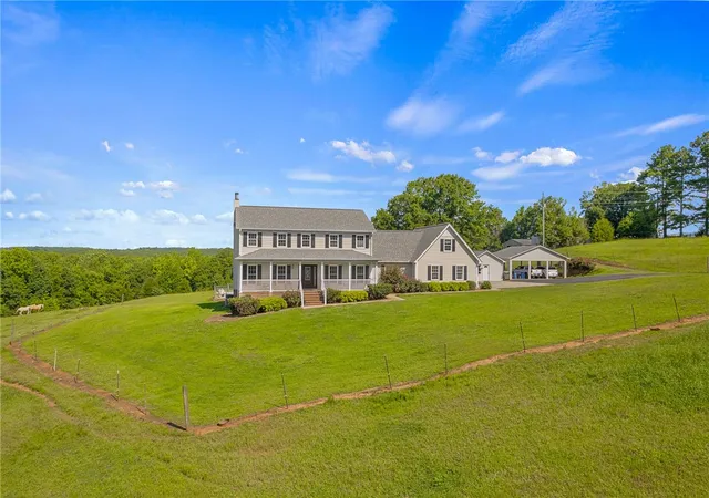 Photo 3 of Single family home for sale at 5230 Olden Porter Rd, Pendleton, SC 29670 | MLS# 20302361 | Listing updated on 2026-09-15