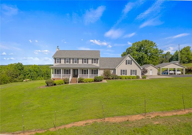 Photo 4 of Single family home for sale at 5230 Olden Porter Rd, Pendleton, SC 29670 | MLS# 20302361 | Listing updated on 2026-09-15